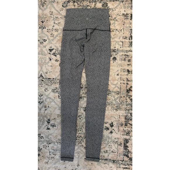 Lululemon Women’s Houndstooth Black White Athletic Leggings Size 4 31” Inseam - Picture 4 of 6